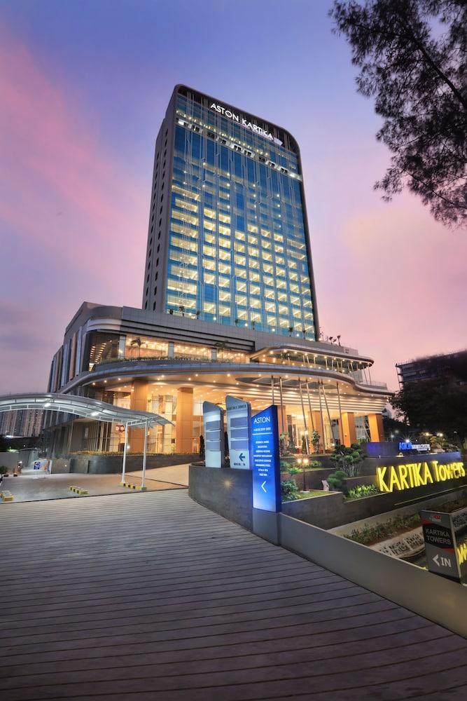 Aston Kartika Grogol Hotel & Conference Center Jakarta Exterior foto