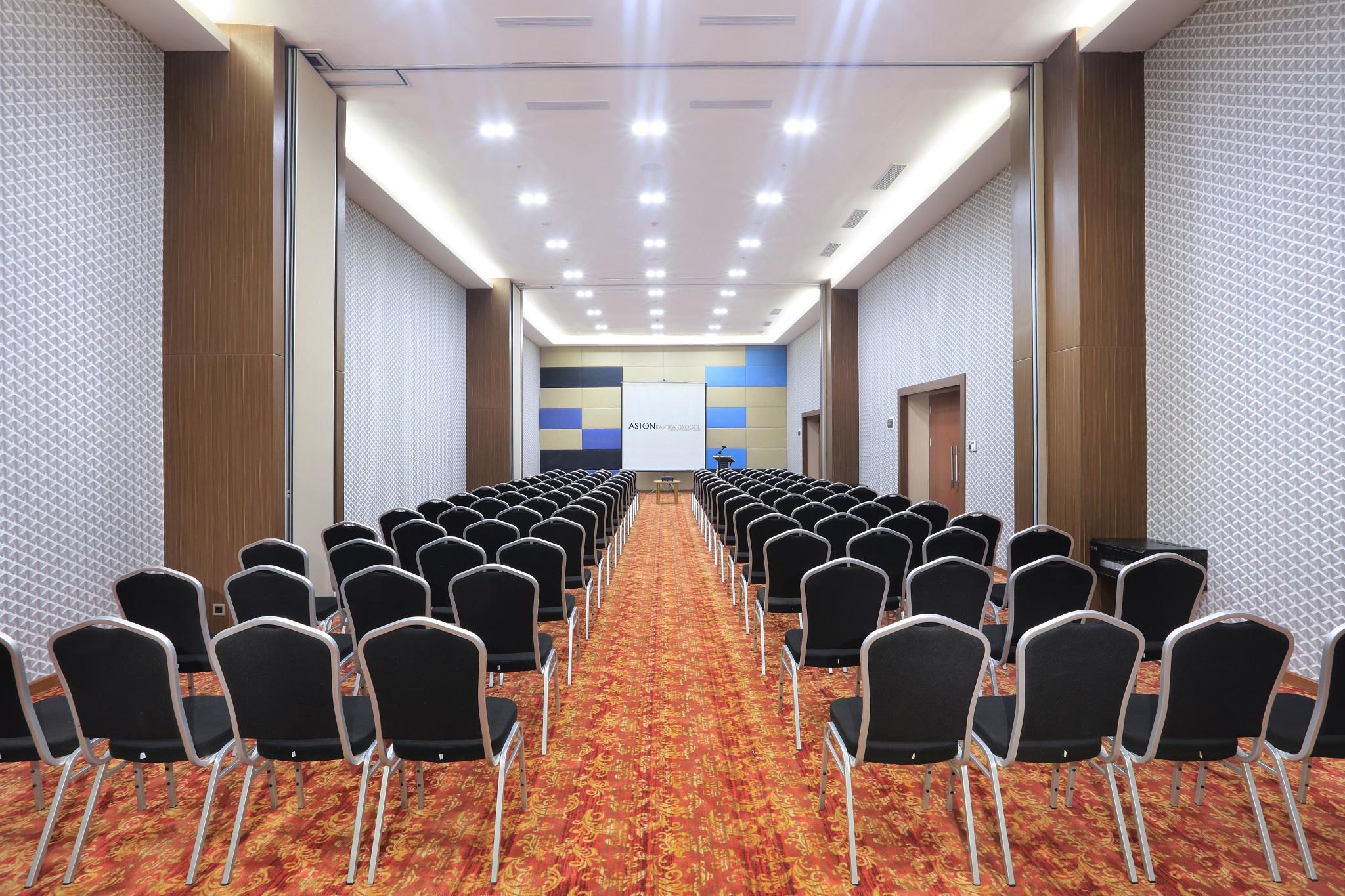 Aston Kartika Grogol Hotel & Conference Center Jakarta Exterior foto