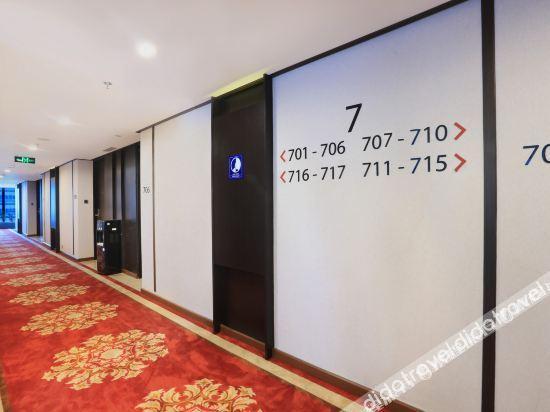 Aston Kartika Grogol Hotel & Conference Center Jakarta Exterior foto