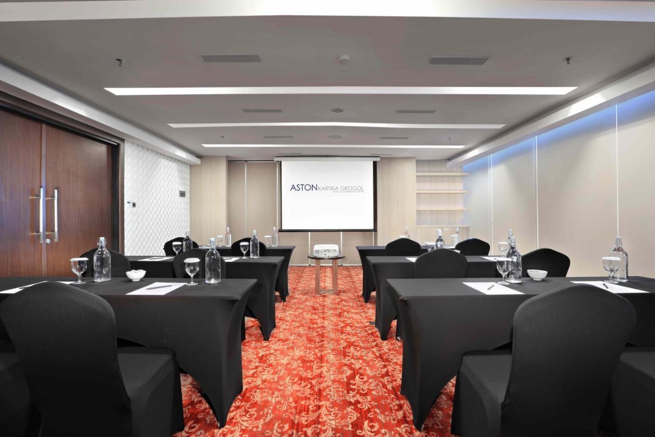 Aston Kartika Grogol Hotel & Conference Center Jakarta Exterior foto